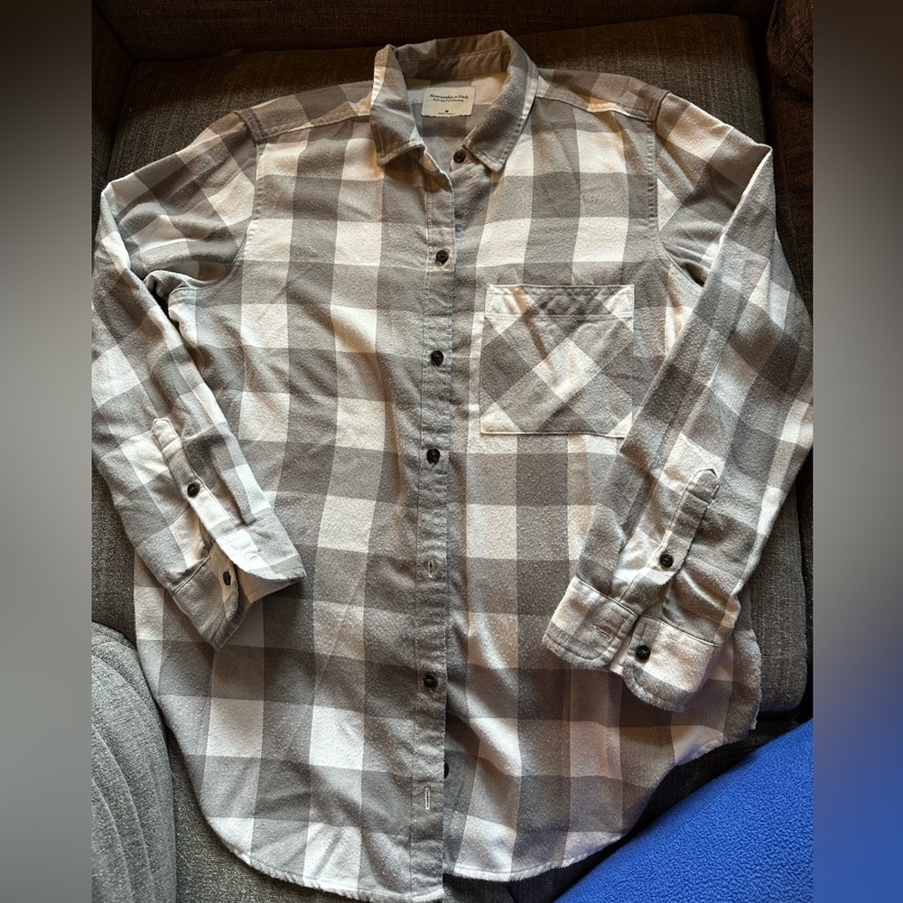 Abercrombie // Boyfriend Flannel Shirt // Grey check // M